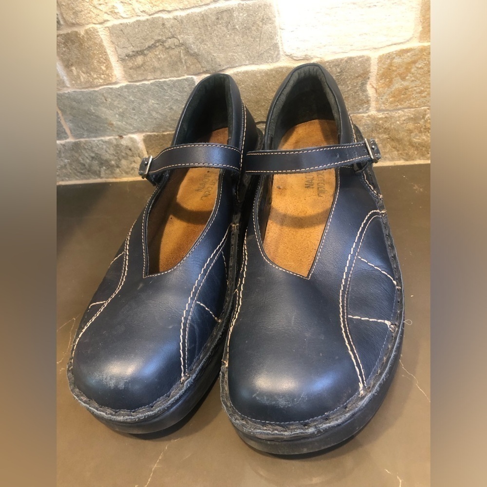 Naot navy leather low platform heel contrast stitching Mary Janes shoes size 40 - Picture 7 of 11